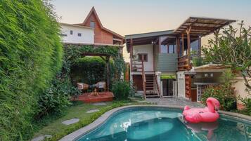 Villa Confort, vue piscine | Vue de la chambre
