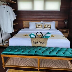 Comfort Villa, Havuz Manzaralı | Odada kasa, ücretsiz kablosuz İnternet 