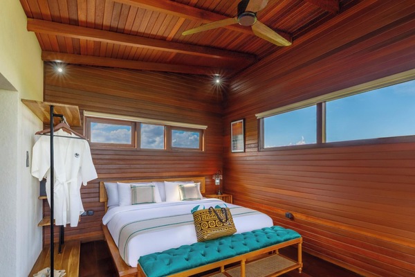 Comfort Villa, Pool View | In-room safe, WiFi (free), bed sheets