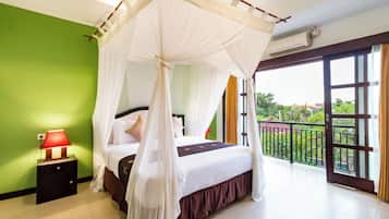 Villa with Private Pool | Sistema de insonorización, tabla de planchar con plancha, wifi gratis