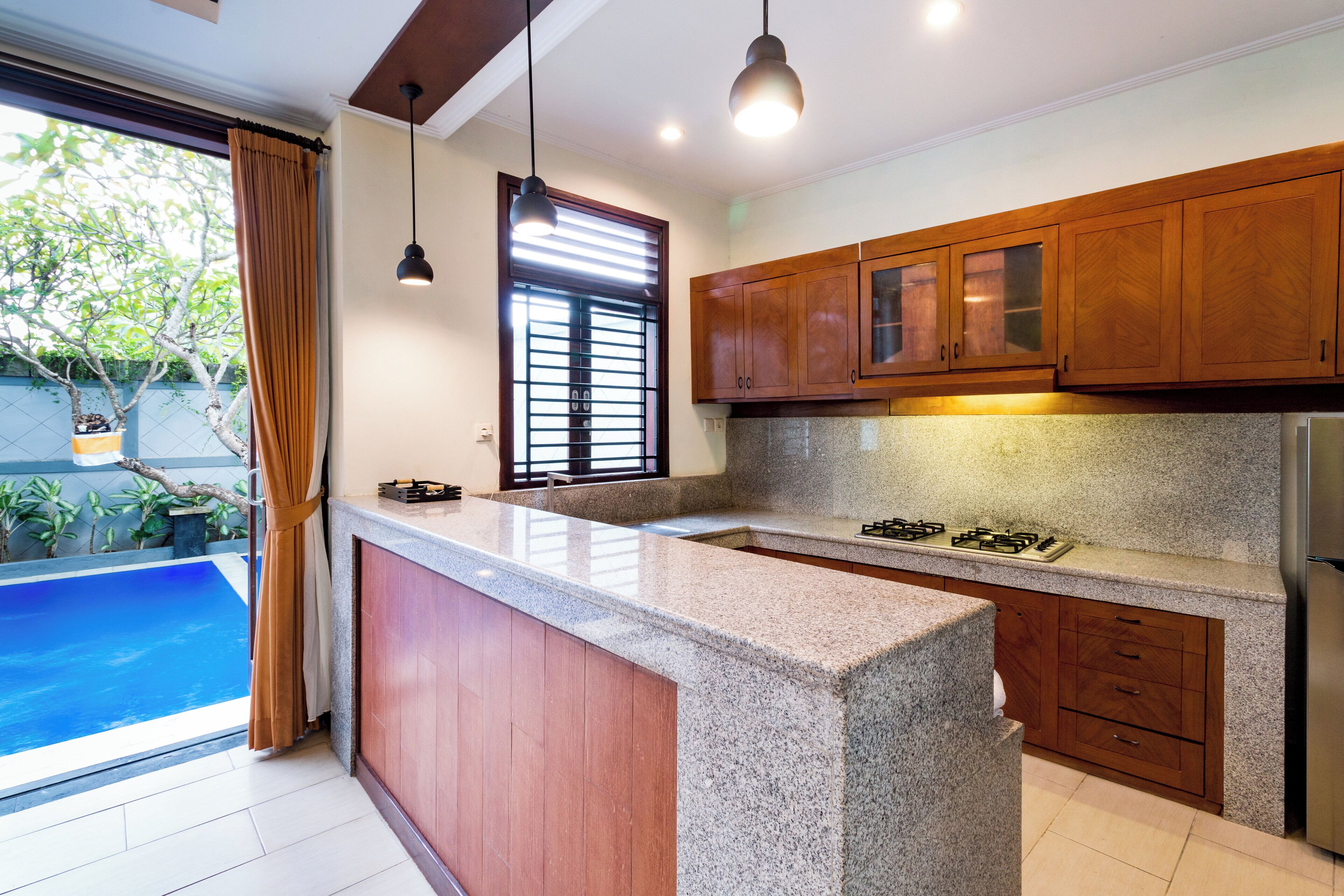 Villa with Private Pool | Bếp riêng | Lò nướng bánh mì 