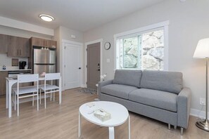 Room - The Home Place (Langford)