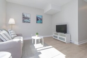 Room - The Home Place (Langford)