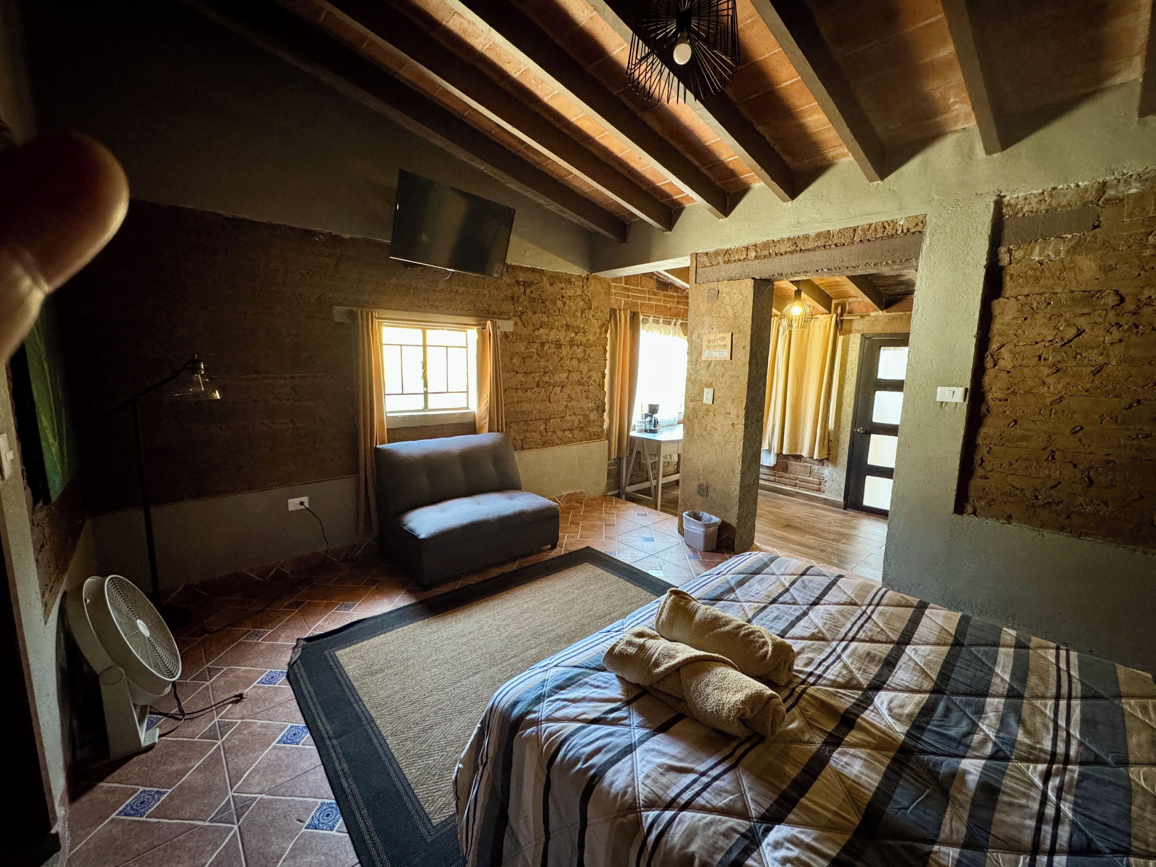 Fer et planche à repasser, Wi-Fi, draps fournis