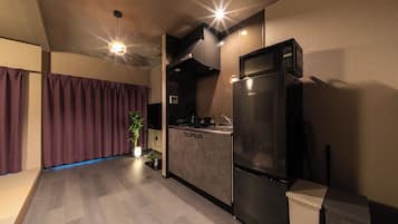 Fridge, microwave, stovetop, cookware/dishes/utensils