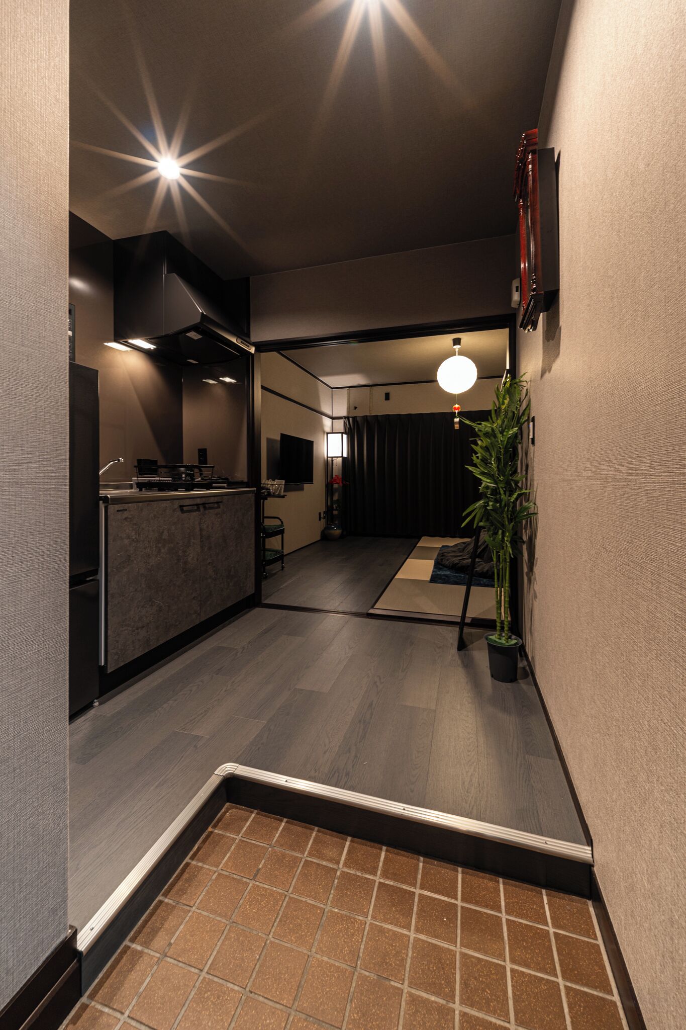 Fridge, microwave, stovetop, cookware/dishes/utensils