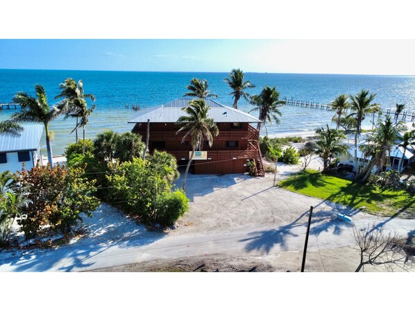 Exterior - 2-bedroom ground floor unit just steps from the gulf with a small private beach (Bokeelia)