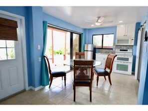 Dining - 2-bedroom ground floor unit just steps from the gulf with a small private beach (Bokeelia)