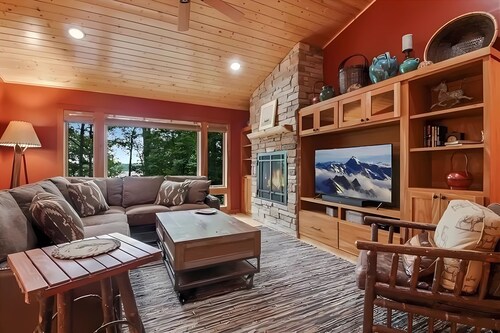 Peninsula Point Lake House | NEW for Summer ‘26