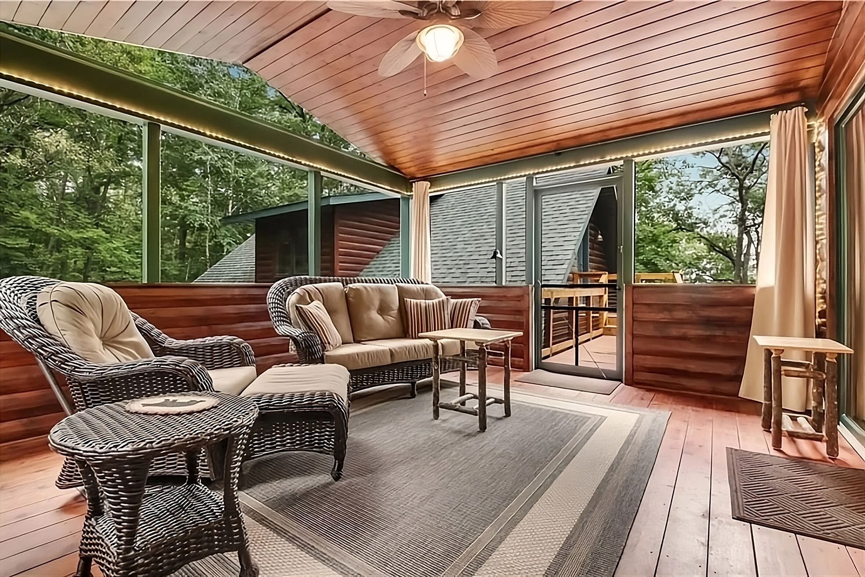 Smart-TV, peis og bøker