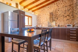 Private kitchen - CA'N BATLET (INCA) - Countryside retreat with private pool and free Wi-Fi (Inca)