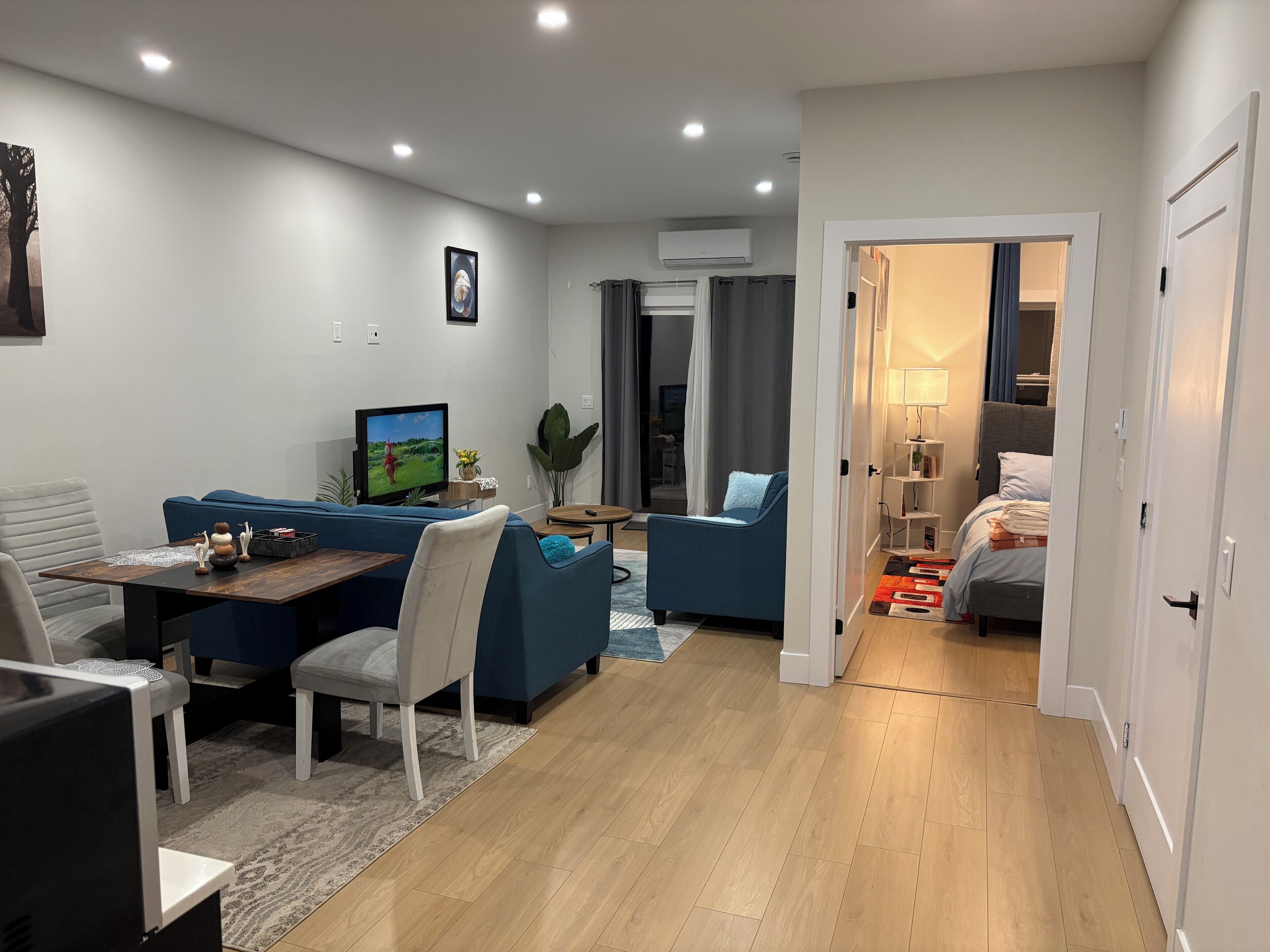 1 bedroom, in-room safe, iron/ironing board, free WiFi