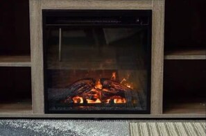 Fireplace - Blue&Gold Art Deco 2BR1BA Loft close to Genentech (South San Francisco)