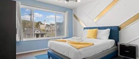 Iron/ironing board, WiFi, bed sheets