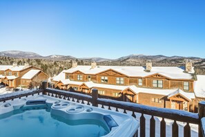 Outdoor spa tub - Tempest Ridge Townhouse 34 (Newry)