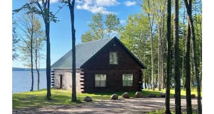 Private Lake Gogebic Cabin