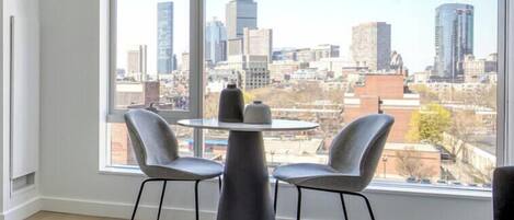 テレビ、ステレオ