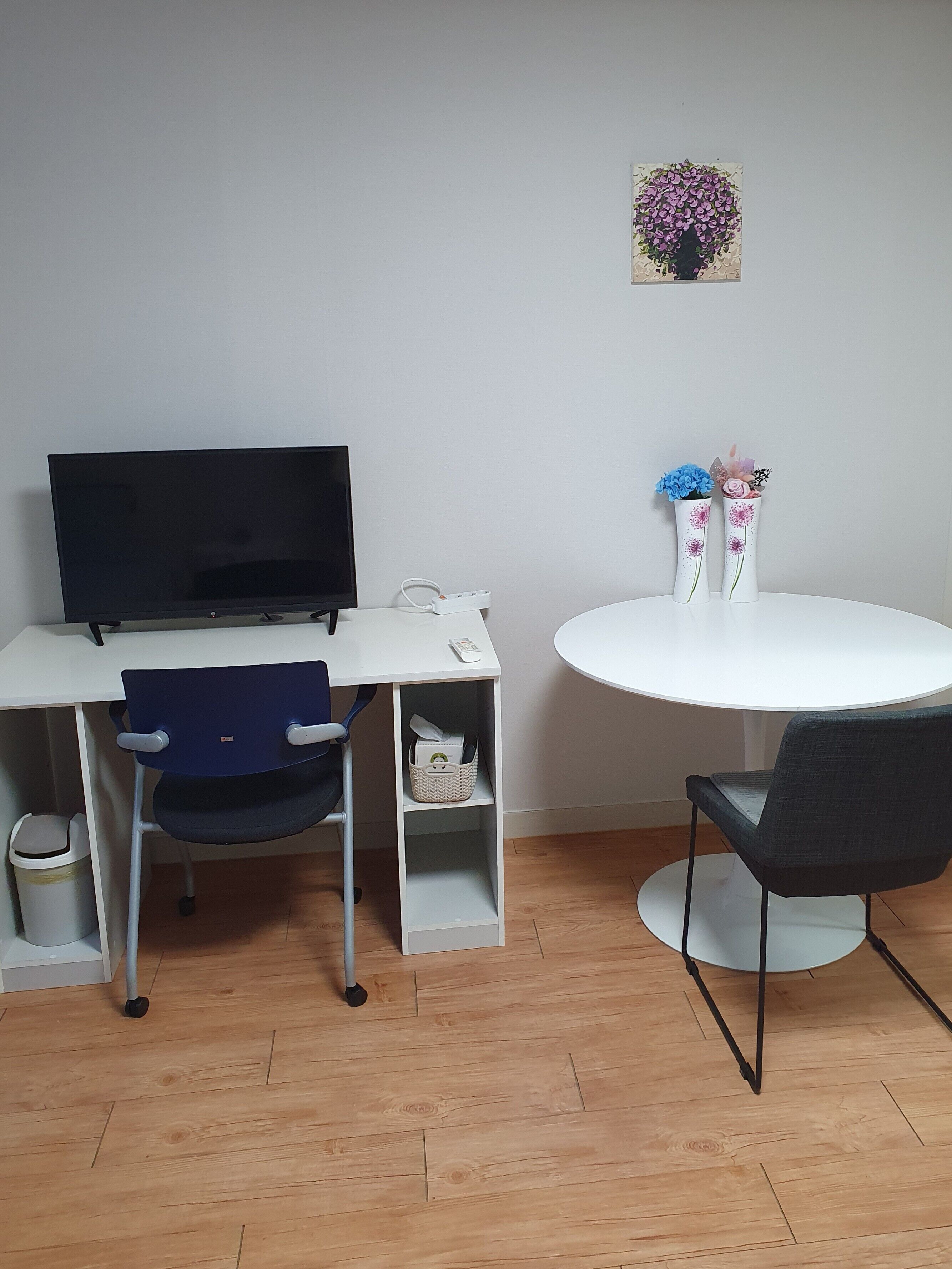 Comfort Μονόκλινο Δωμάτιο, Κουζίνα, Θέα στην Πόλη (non-Korean nationals only) | Γεύματα στο δωμάτιο