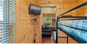 TV - Starting $120 A Night + Hot Tub + Views (Gatlinburg)