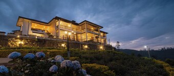 Ruvinya Hills Luxury Bungalow