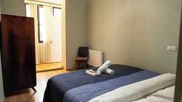 Tabla de planchar con plancha y internet