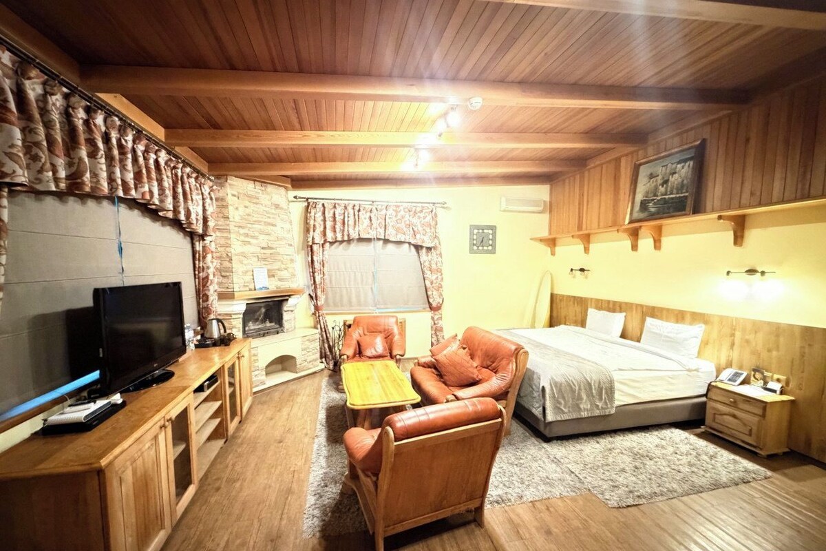 Deluxe Room, Courtyard View