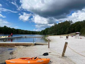 Beach - Waterfront home with private fishing pier in the Poconos, Pennsylvania (Tobyhanna)
