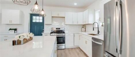 Ofen, Herdplatte, Geschirrspüler