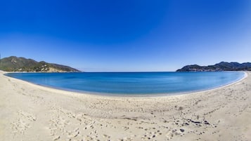 Vlak bij het strand