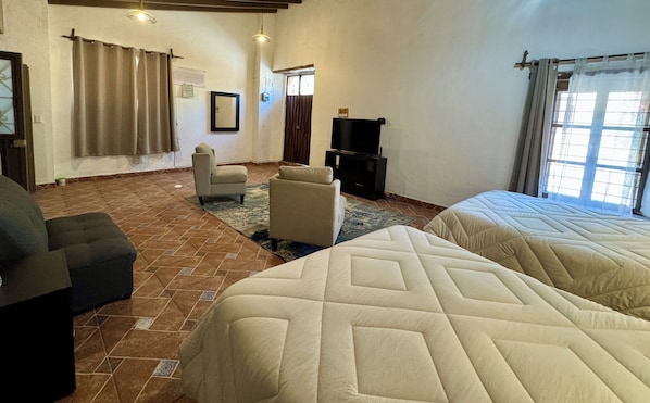 1 chambre, fer et planche à repasser, Wi-Fi, draps fournis