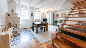 2 bedrooms, WiFi, bed sheets - Duplex in the village of Pera di Fassa (San Giovanni di Fassa)