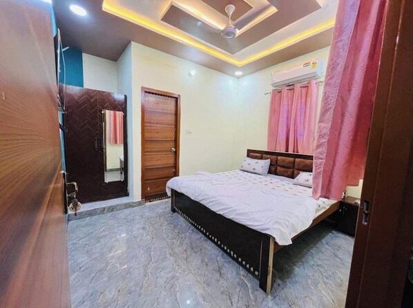 Wi-Fi de cortesia, roupa de cama