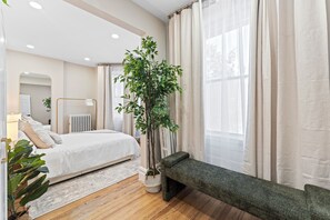 3 bedrooms, iron/ironing board, WiFi, bed sheets - Delightful 3-bedroom Sleeps 8 in Jersey City (Jersey City)