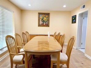 Dining - Spacious 4BR Dallas Home near Love Field Airport (Dallas)