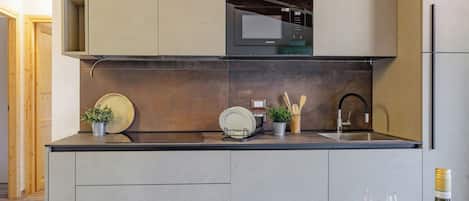Fridge, microwave, oven, stovetop