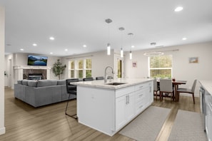 Interior - Ultra Lux Redmond | 6 Bedrooms, Sleeps 20 | EV+ (Redmond)