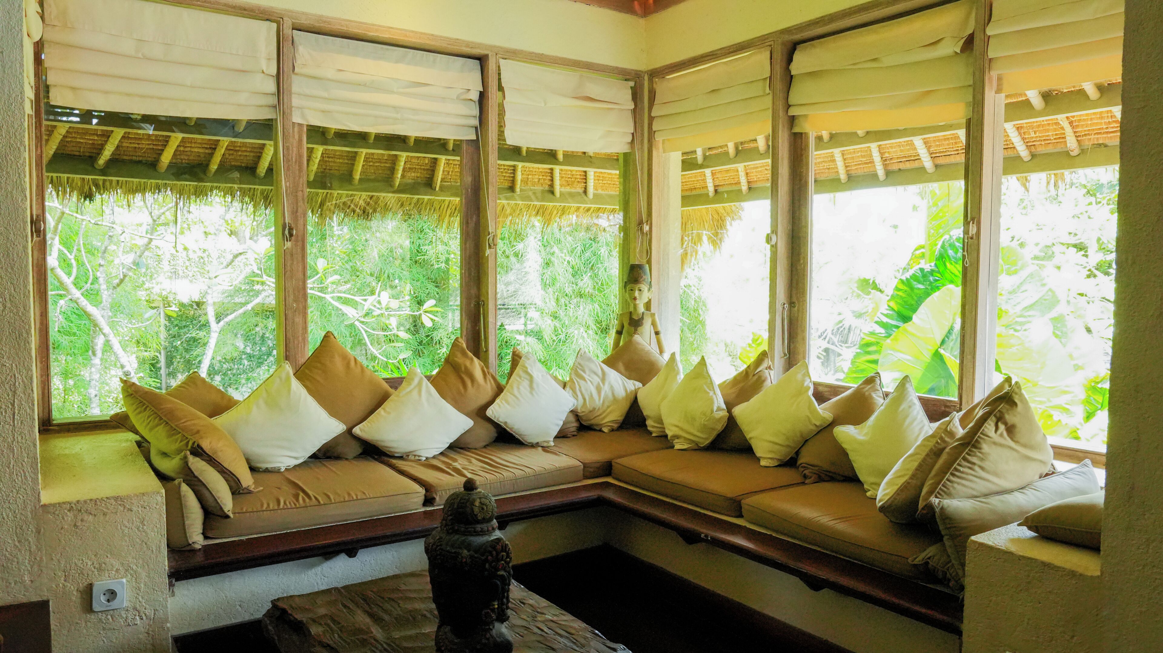 Family Room, Balcony | Living area