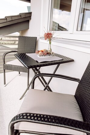 Terrace/patio - Vacation apartment 3 Weitblick on the 2nd floor with balcony (Riedering)