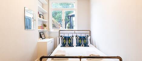 Iron/ironing board, Internet