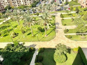 Property grounds - Serene 3-bedroom apartment with AC in vibrant Cairo Governorate (Cairo Governorate)