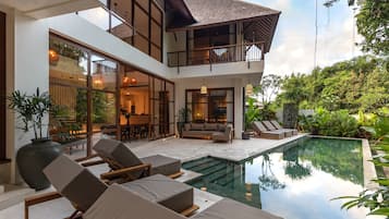 Outdoor pool, sun loungers