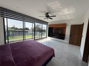 5 bedrooms, free WiFi, bed sheets - New home in Oaxtepec with heated pool (Oaxtepec)