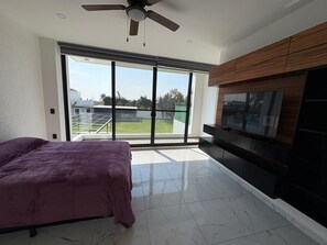 5 bedrooms, free WiFi, bed sheets - New home in Oaxtepec with heated pool (Oaxtepec)