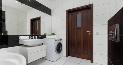 Spacious Apartment | Terrace and Underground Parking