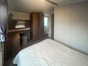 3 bedrooms