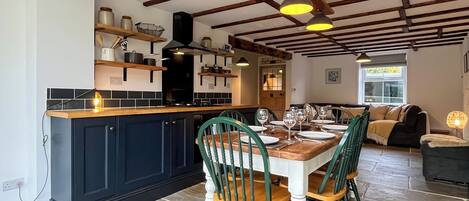 تناول الطعام