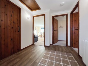 Interior - 2 bedroom accommodation in Whitby (Whitby)