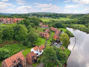 Exterior - 2 bedroom accommodation in Whitby (Whitby)