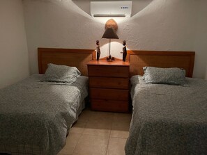 Acceso a internet y ropa de cama 