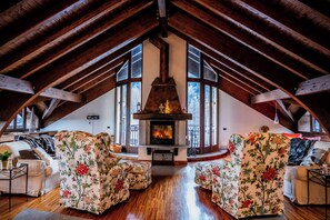 Luxury-Maisonette, Bergblick | Wohnbereich